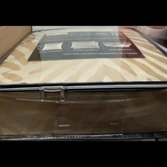 BNIB INC Sierra 4 pc comforter cover set Gold Beige Queen size - Picture 4 of 7